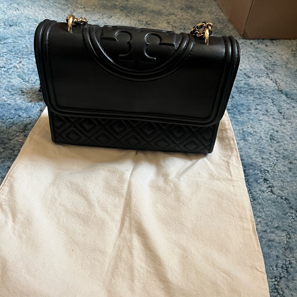 Tory Burch Flemming 2 way bag